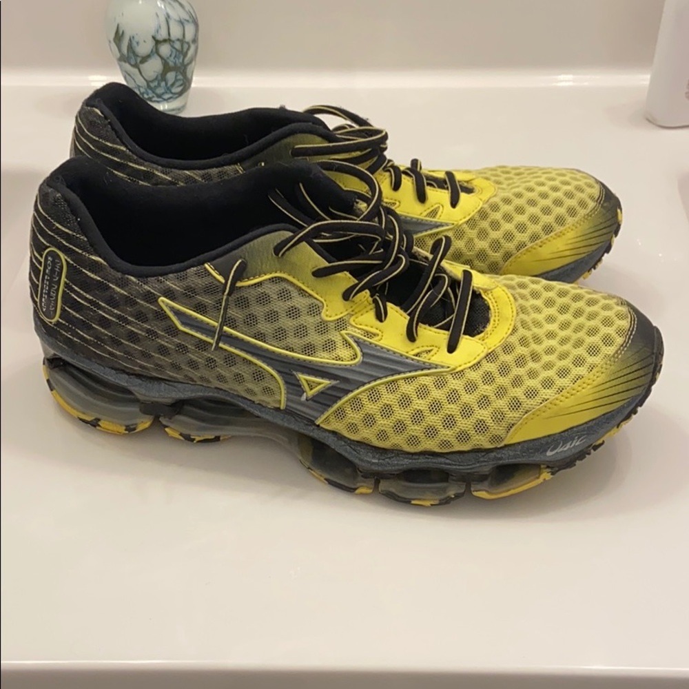 Men’s Mizino Running Shoes